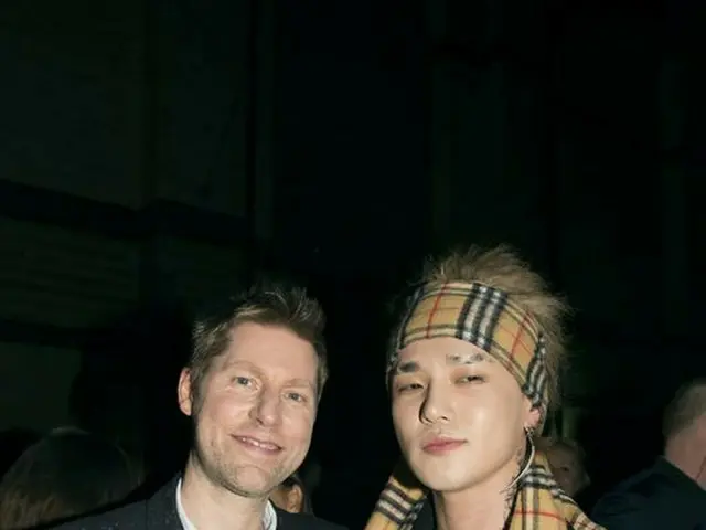 Actress Choi·Ji Woo & singer DEAN, attended Burberry show in London.