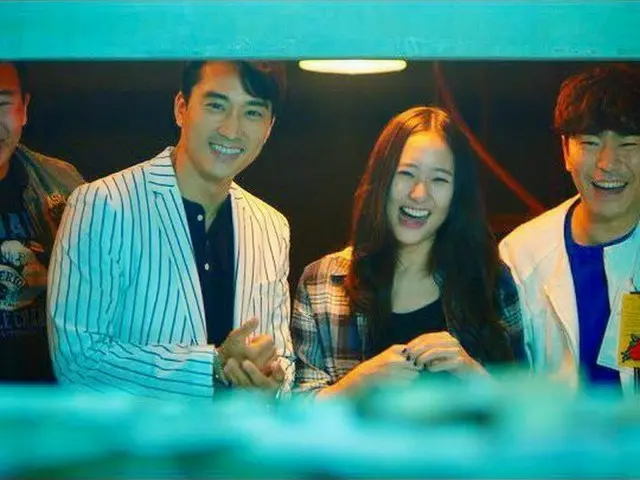 [G Official] Actor Song Seung Heon, ”One year ago! (Lol)” ● Chung Sujeong (f(x)KRYSTAL) ● Lee Si Eon