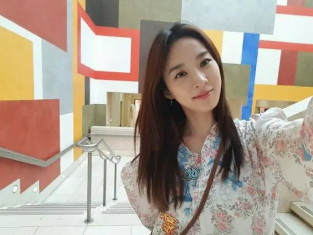 Actress Lee Chung Ah, updated SNS. Recent report on the background of themuseum.