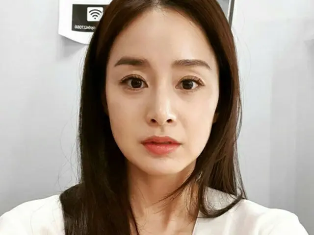 Actress Kim Tae Hee reportedly sold building at Gangnam Station and reported aprofit of 7.1 billion