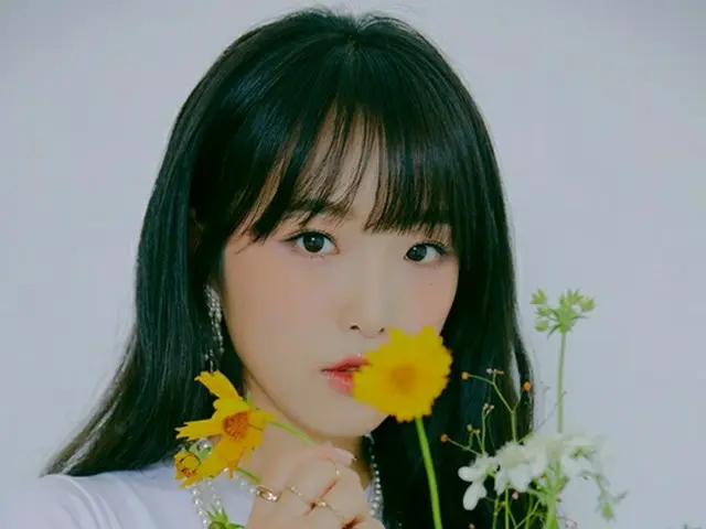 ”IZONE” former member _ Choi Ye-na, solo debut postponed to the first half ofnext year. .. ..
