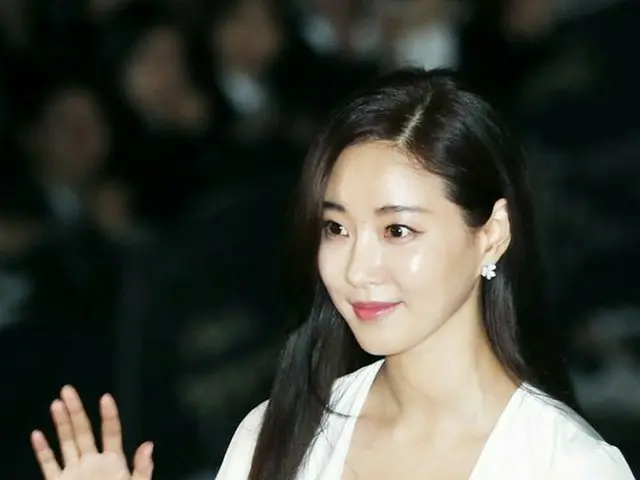 Actress Kim Sa Rang, attended the Red Carpet Event ”The 54th Grand Bell AwardFilm Festival”. Seoul ·