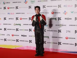Key (SHINee) participating in the ”KCON JAPAN 2024” red carpet event.