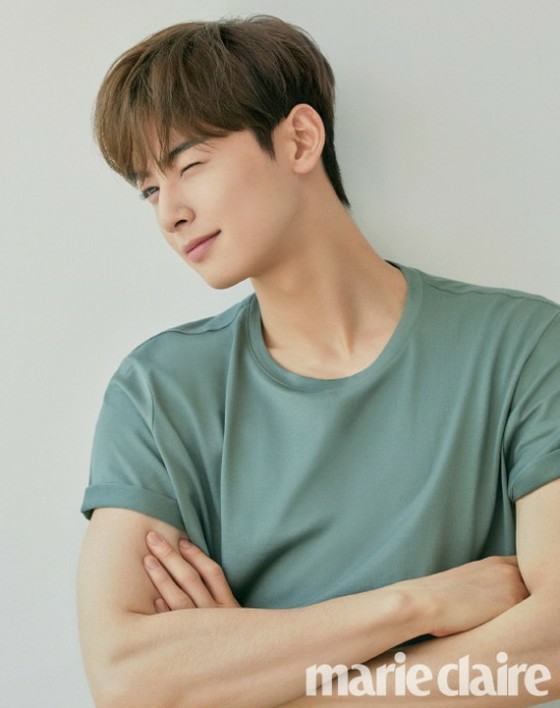 [Topic] "ASTRO" Cha Eunwoo releases photo going after women's hearts!