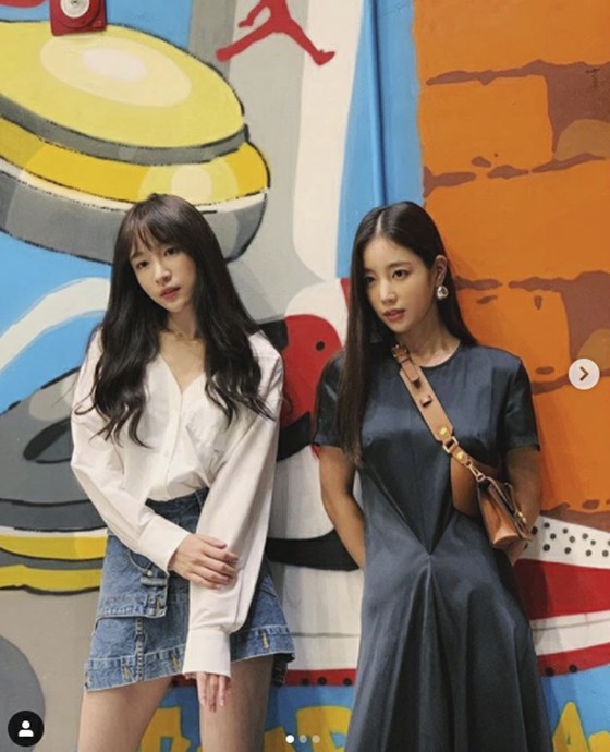 HANI (EXID) & Ki Eun-se shares beauty shots