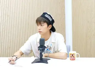 2PM's Jang Wooyong faces off against Kim Sook... What's the shocking result of the arm wrestling?