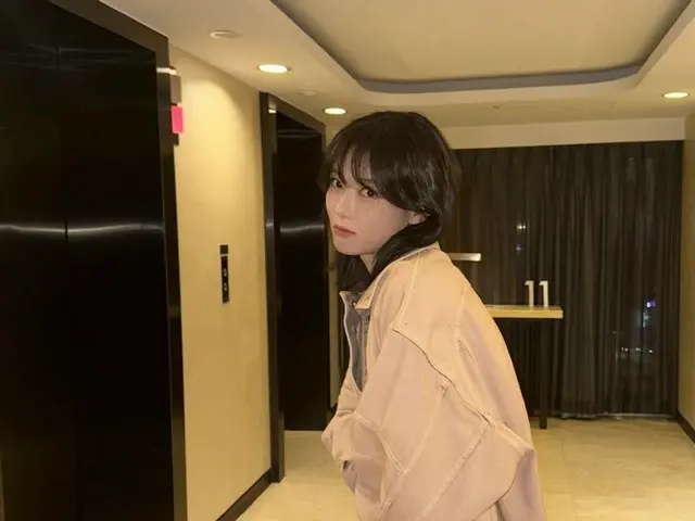 Actress Kim You Jung reveals behind-the-scenes photos from the Busan International Film Festival... She's cute as a doll no matter what she does