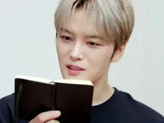 Jaejung panics after witnessing his parents' physical contact... He gives his mother a book of poems she wrote as a gift (at a convenience store restaurant)