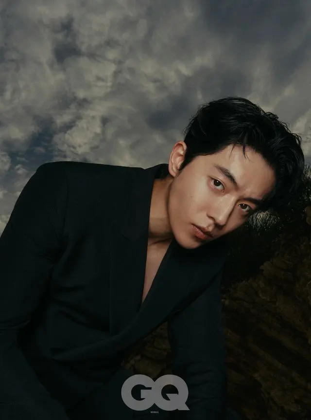 ナム・ジュヒョク、除隊後にいっそう深まった男性美