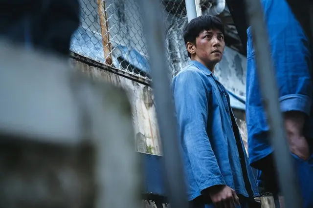 真実に近づくチ・チャンウク、脱獄を試みる…グローバル視聴者の熱い反応「捏造された都市」02