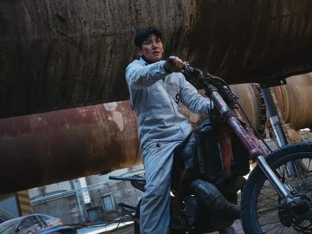 Ji Chang Wook's "Fabricated City" ranks first on Disney Plus... Attention again on the film "Fabricated City"