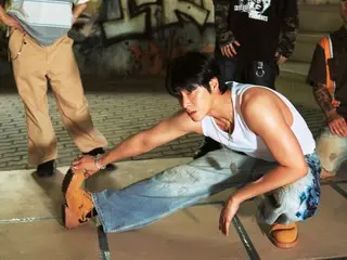 TVXQ's Yunho (U-KNOW) is a big hit in Japan with his first full-length album... No. 1 on the album charts