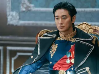 "I request approval for my remarriage." Joo Ji Hoon wears a Nazi medal on her costume? ... Production company apologizes, "We are deeply aware of the seriousness of this matter"