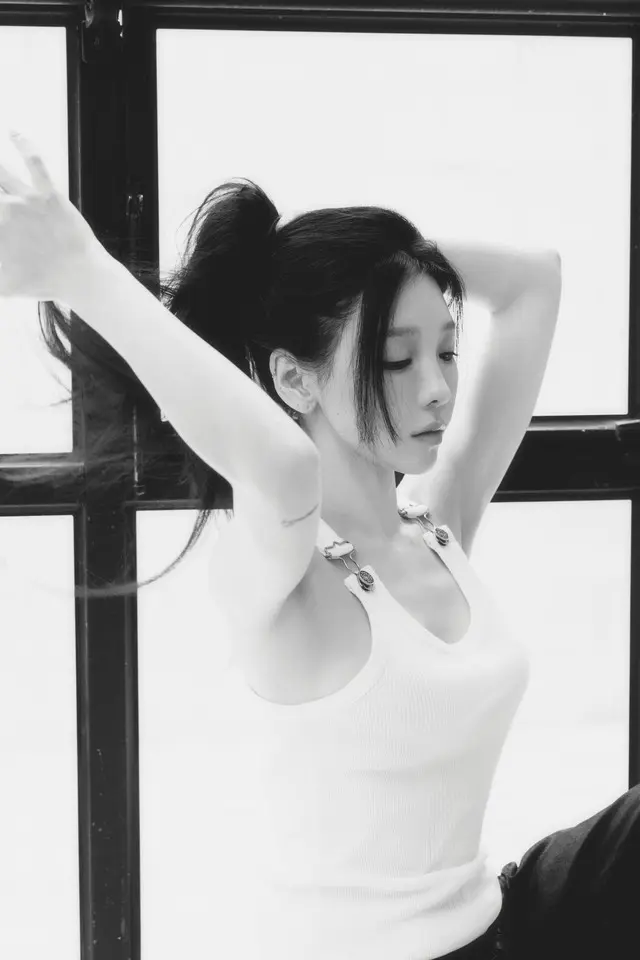 “ソロデビュー10周年”「少女時代」テヨン、コンピレーションアルバム「Panorama」のムードを込めたティージングコンテンツ