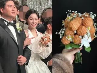 "I've never seen a bouquet like this before"... Actor Lee Jang-Woo's wedding bouquet draws attention