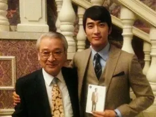 Actor Song Seung-ho recalls his memories with the late Lee Seung-jae 14 years ago... Pays tribute on social media