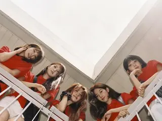 "LE SSERAFIM" remains popular on Spotify...ranked 66th on the "Weekly Top Songs Global"