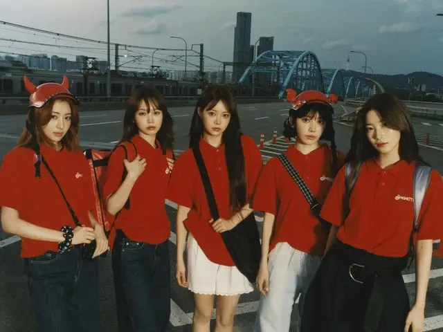 "LE SSERAFIM" and "SPAGHETTI" chart on the Billboard Global Chart for five consecutive weeks...the start of a long run