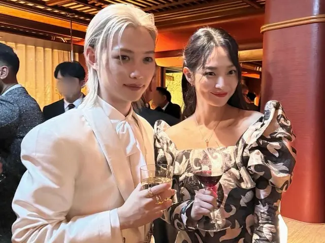 Felix (Stray Kids) and actress Shin Min A look like a prince and princess from a fairy tale... "Eye-cleansing visuals"