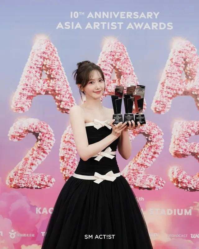 ユナ（少女時代）が名実共に2025年最高の俳優であることを証明し、注目を集めている。