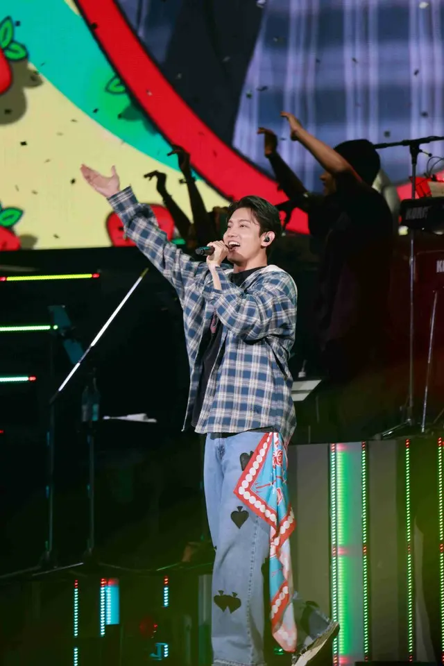 「東方神起」チャンミン、全国8都市20公演を巡った初のソロツアーを完走！「SUPER JUNIOR」キュヒョンのサプライズ登場も！2