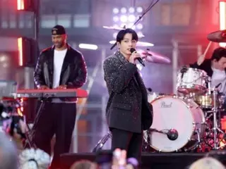 "BTS" JUNG KOOK performs exclusive outdoor performance on NBC's "Today Show"... heating up New York