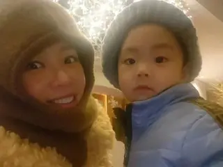 Actress Hwang Jung Eum goes on a date with her two cute sons...She's still in her prime as a "pretty and cute mom"