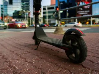 "Please move out of the way!" a man in his 60s was riding an electric scooter and was unable to avoid it, he died. What is the verdict?