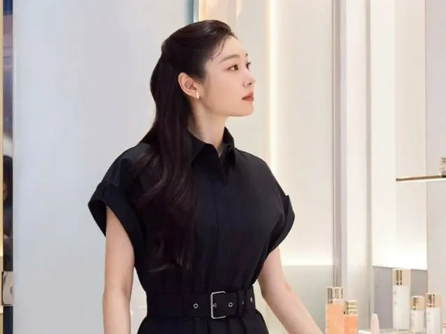 Kim Yuna, even more captivating beauty...Former figure skater "Queen's dignity"