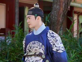 "The Prince Has Disappeared" SUHO (EXO) takes on his first period drama role...well-received as "the prince himself"