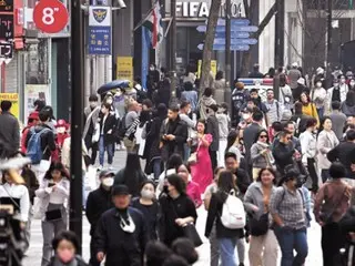 "Unscrupulous merchants" are back in Myeongdong, a city in the midst of a "tourism revival"...Seoul city cracks down on them = South Korea