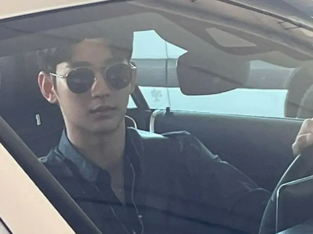 Kim Soo Hyun shows off his true coolness... "I want to ride in the trunk"