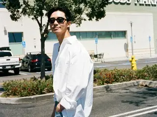 Actor Park Seo Jun, refreshing in white shirt and denim pants