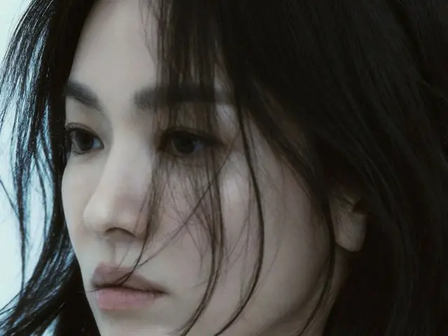 Song Hye Kyo, a cool photo shoot with revealing skin... "I don't feel any burden from getting older"
