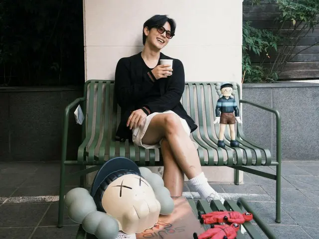 Yim Siwan, New Post...With Cheol-soo from "Squid Game"?
