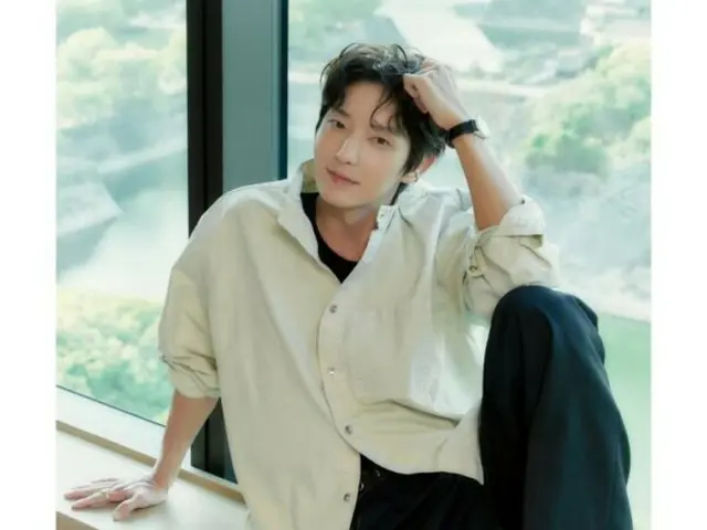 Lee Jun-gi's clear and refreshing visuals... Cover decoration for the November issue of "THE STAR" magazine