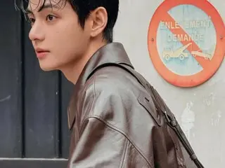 BTS' V releases pictorials immersed in the autumn atmosphere... A boyish charm amid maturity