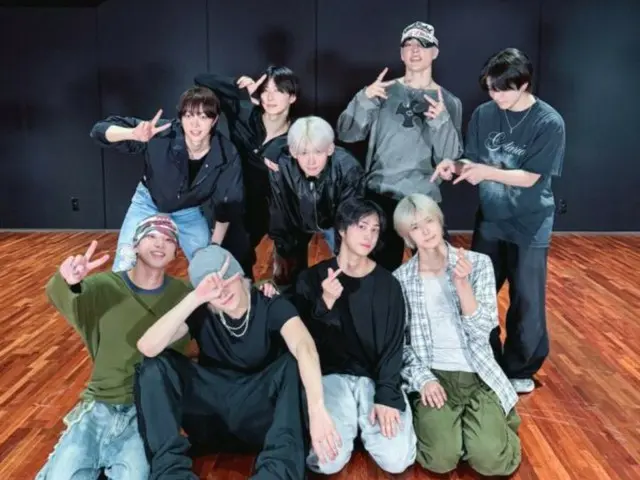 "&TEAM" is full of funny and cute chemistry...