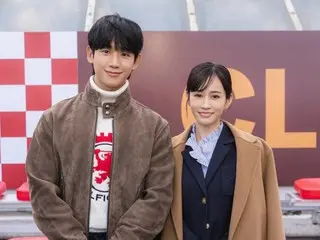 Maeda Atsuko releases a photo of herself with actor Jung Hae-in... "He was such a wonderful person!"