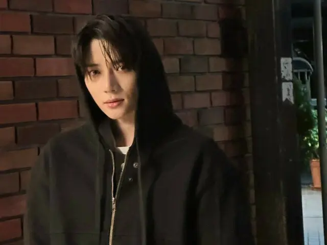 "TOMORROW X TOGETHER" BEOMGYU shares recent photos of him strolling around Tokyo at night