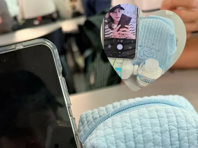 Actress Park Bo Young's cute merchandise for the mineral water brand she models for is a hot topic