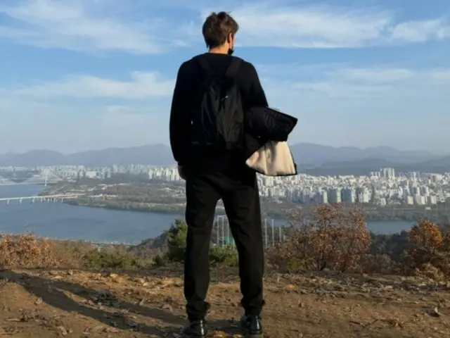 Jaejung, a reliable figure enjoying nature... "Final mountain climbing in autumn"