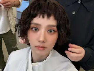 BLACKPINK's Jisoo reveals behind-the-scenes photos of her extraordinary hair and makeup