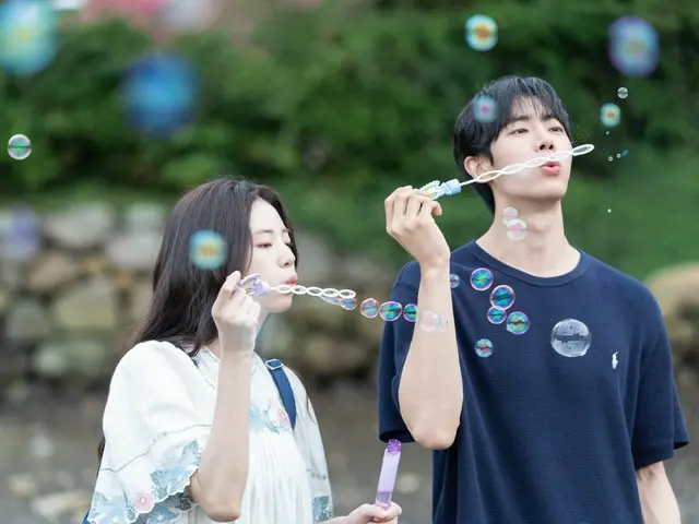 Official stills of Choo Young Woo and Shin Sia for the Korean version of the film "Even if this love disappears from the world tonight" have been released... Excitement UP