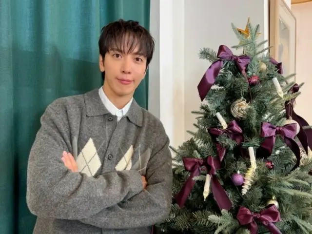 CNBLUE's Jung Yong Hwa shows off his warm visuals ahead of Christmas (video included)
