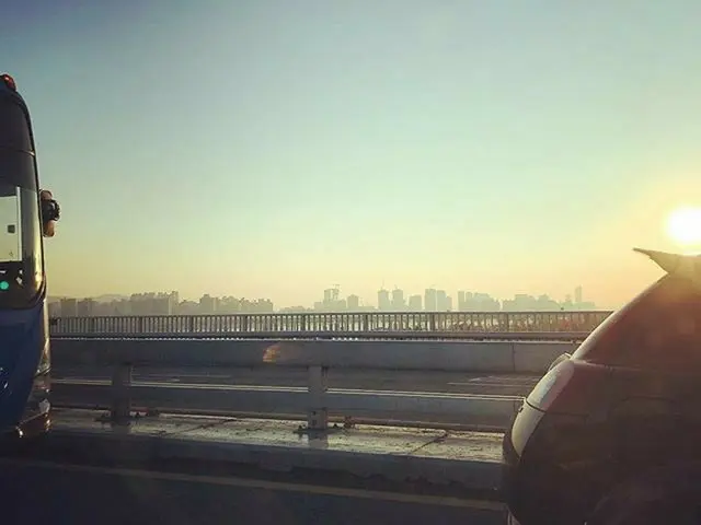 B1A4 BARO, in the morning sun, on the move.