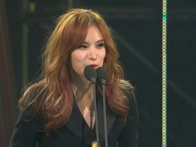 Singer GUMMY, ”2016 Asia Artist Awards” Best OST Award Winner. OST of”Descendants of the Sun” & ”Moo