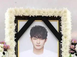 Actor JEON TAE SOO, a coffin in the morning today (23th). Quietly while family, 
