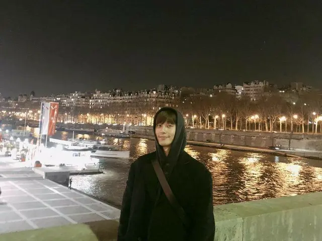 【G Official】 actor Park Seo Jun, France.