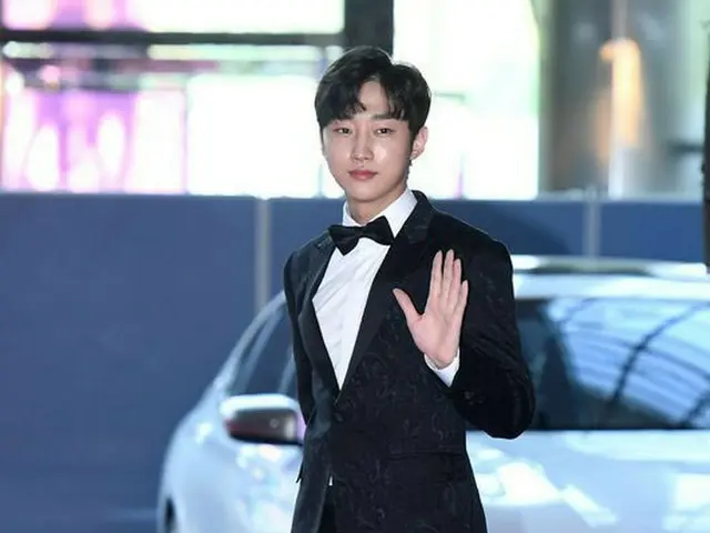 B1A4 Jin Young, participate in the red carpet. The 53rd ”Pekesan Art GrandPrize”.